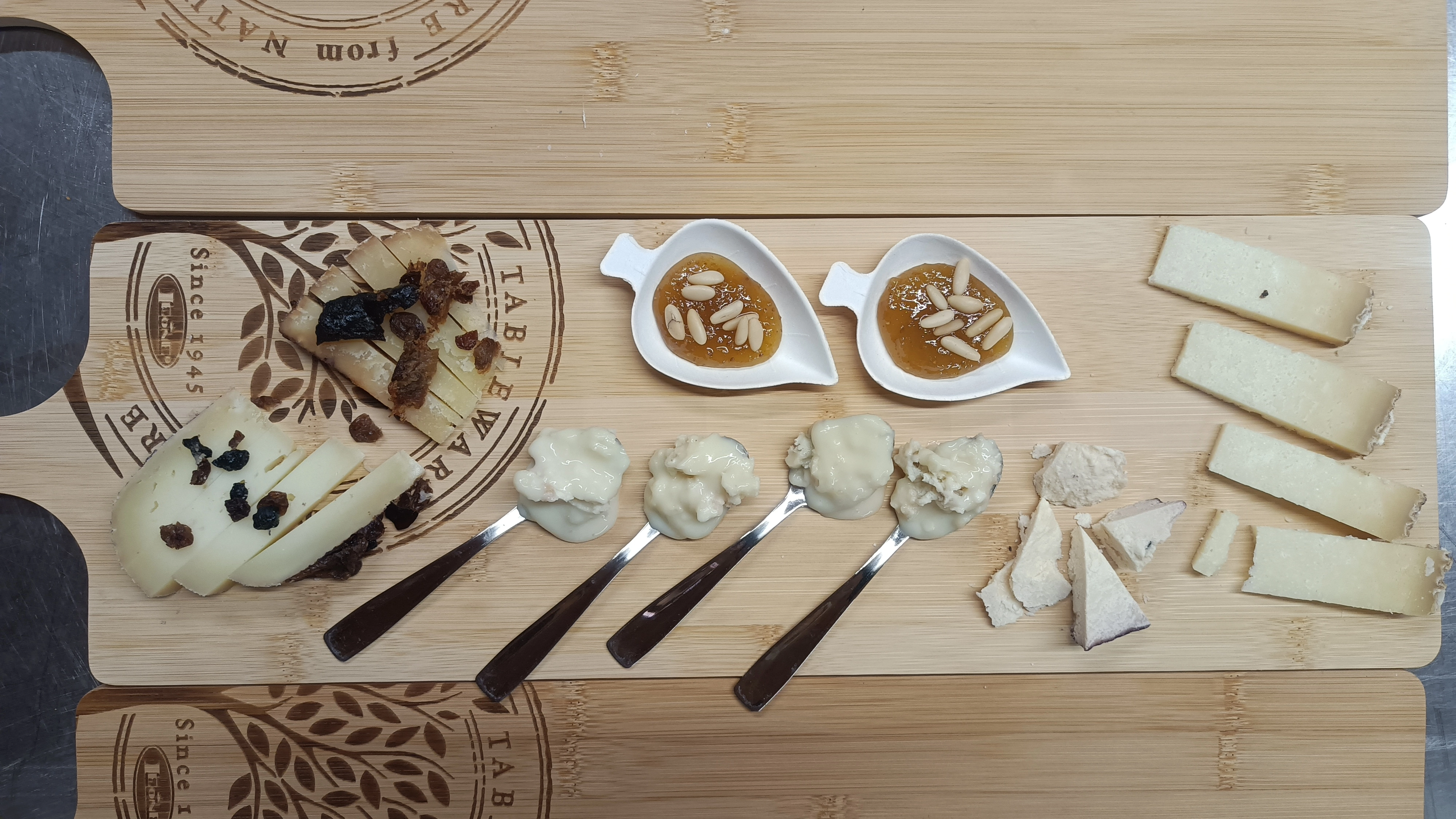 Formaggi di pecora locali